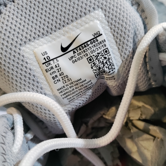 Nike - Picture 8 of 9